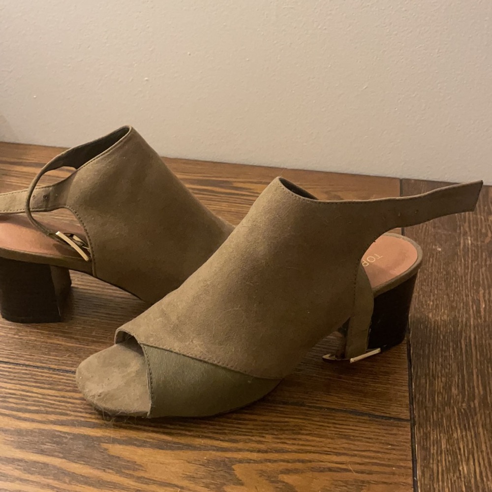 Topshop heel in olive green suede sz 39/8
